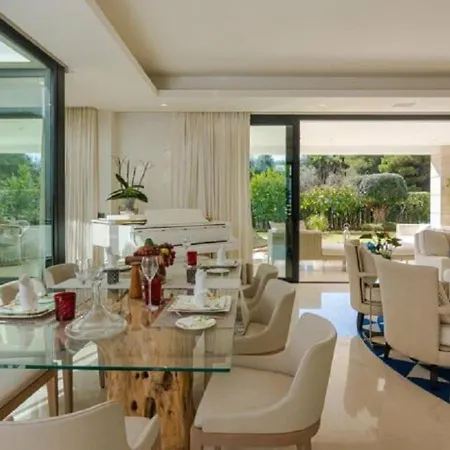 Casa Menard Villa Marbella