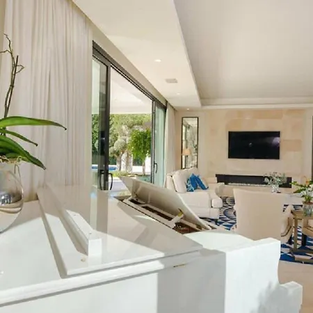 Villa Casa Menard Marbella