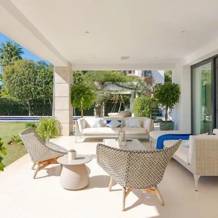 Casa Menard Villa